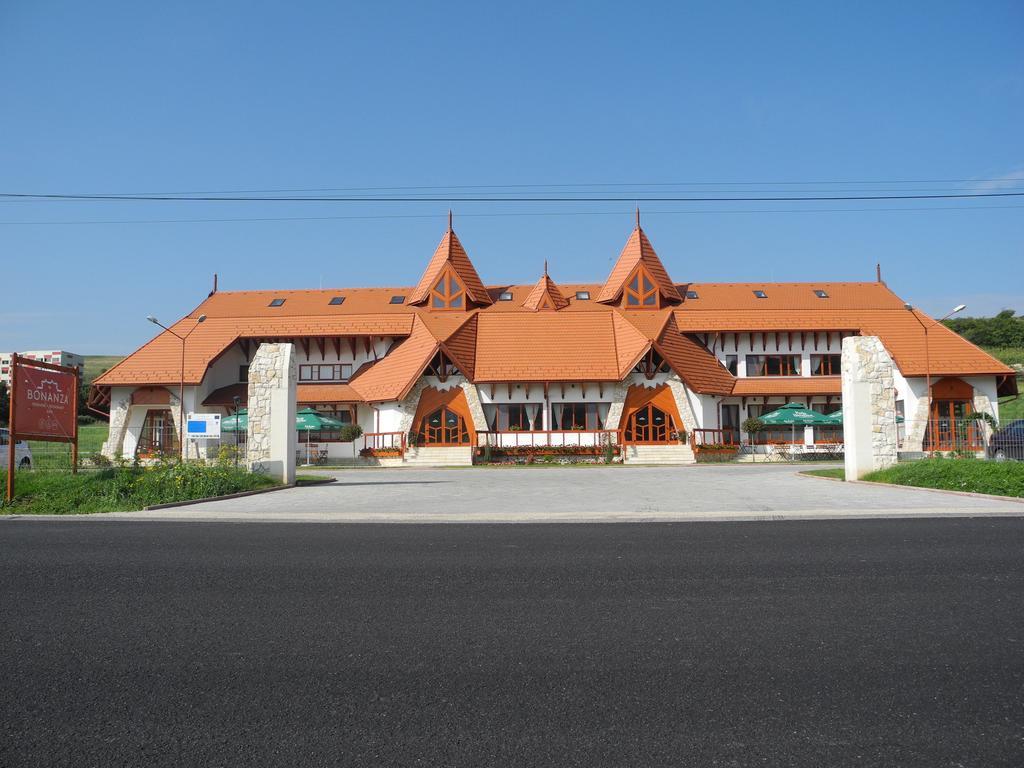 Bonanza Pensiune & Restaurant Cluj-Napoca Exteriör bild